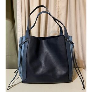 Coach Harmony Hobo 33 Tote!